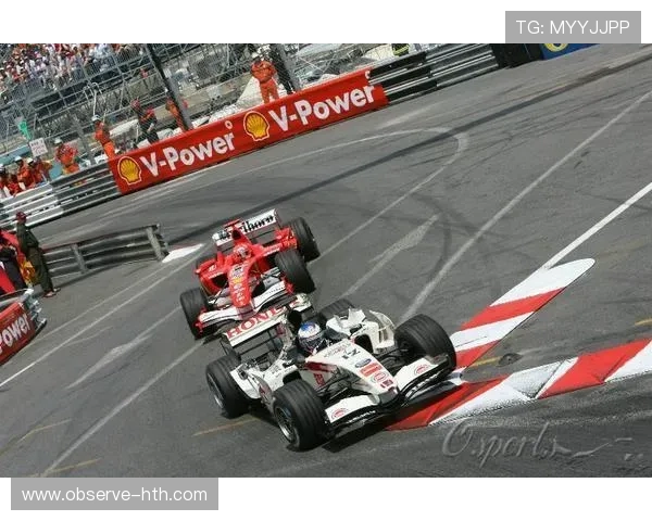 F1新赛季揭幕战激战正酣豪门车队格局再生变数冠军之争悬念升级